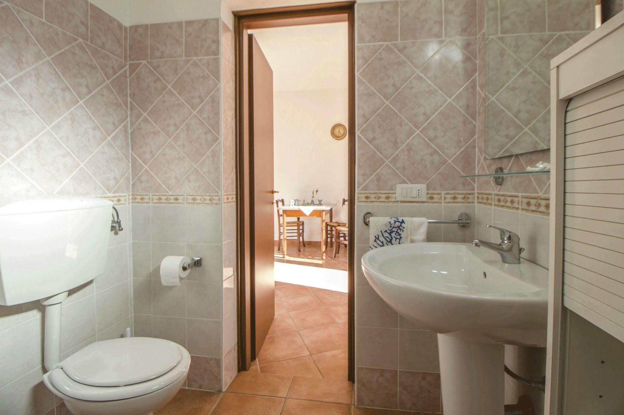 Casa Vacanze Cau - Viale Europa Alghero Bagian luar foto