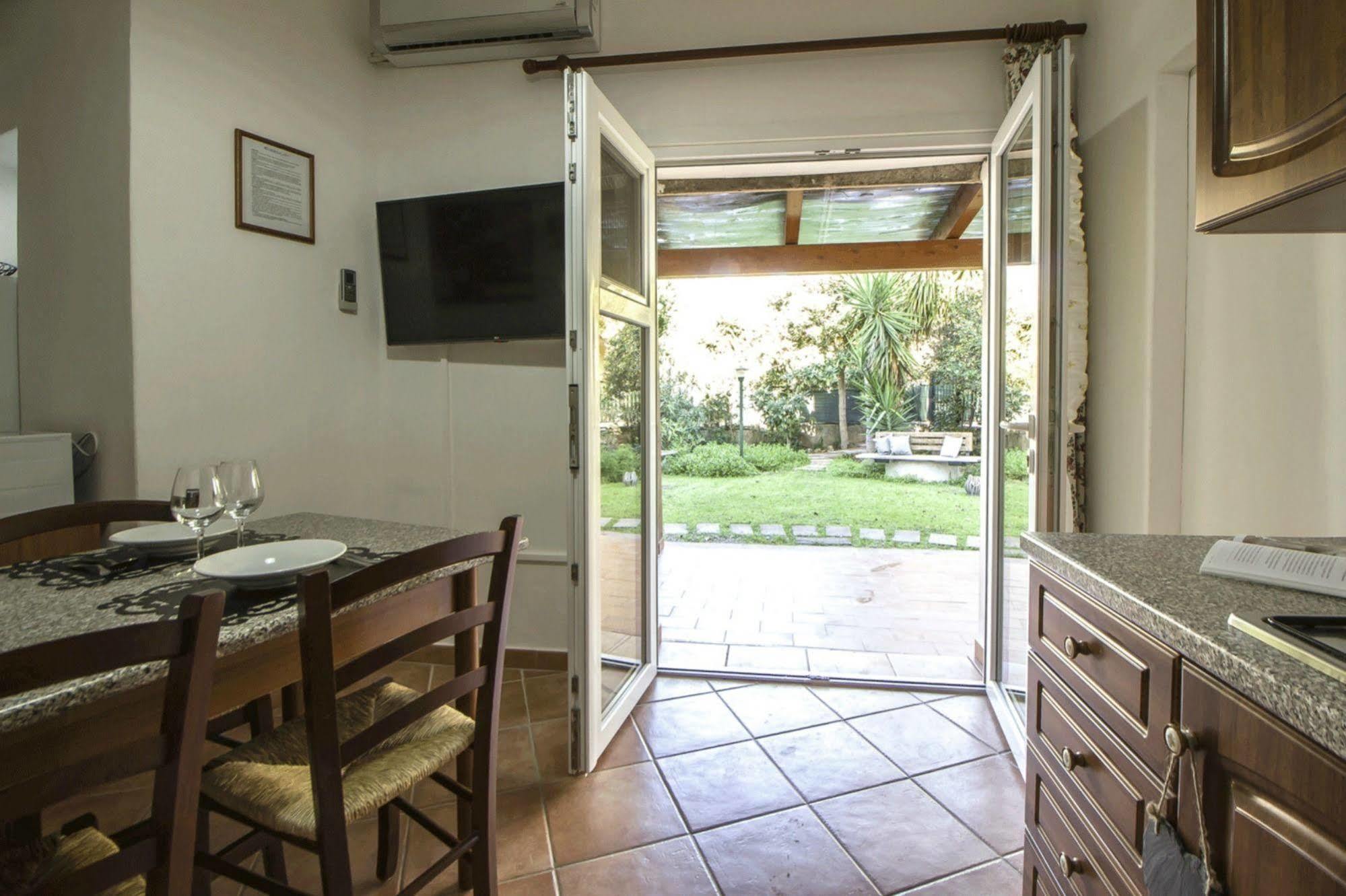 Casa Vacanze Cau - Viale Europa Alghero Bagian luar foto
